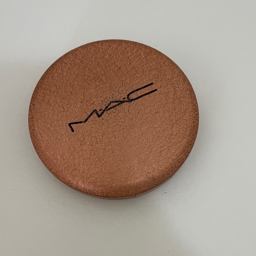 MAC Bronze Compact